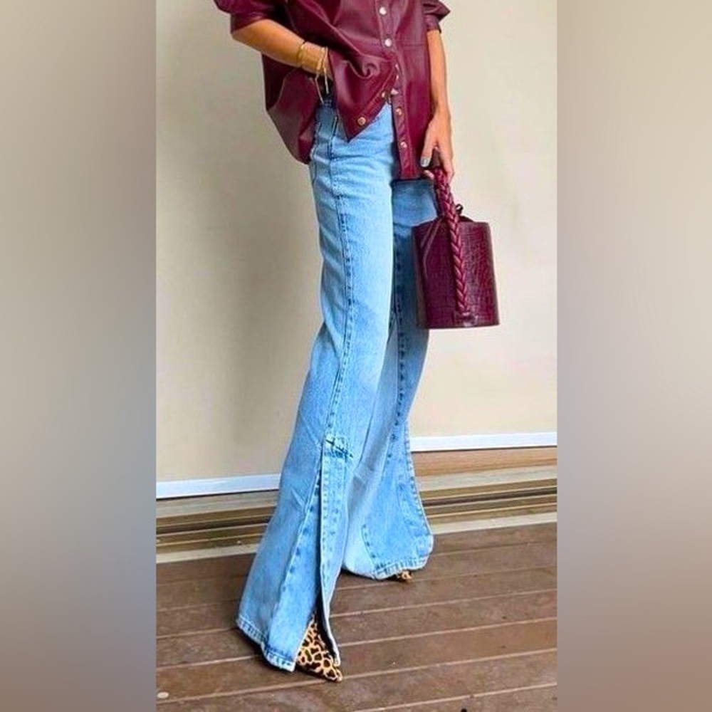 Levi’s Ribcage Split Flare Jeans in Light Blue